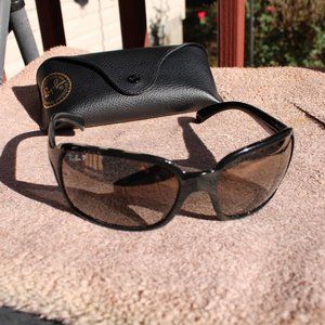 Ray Ban sunglasses RB4068 601/M3 2P Org price $220.00